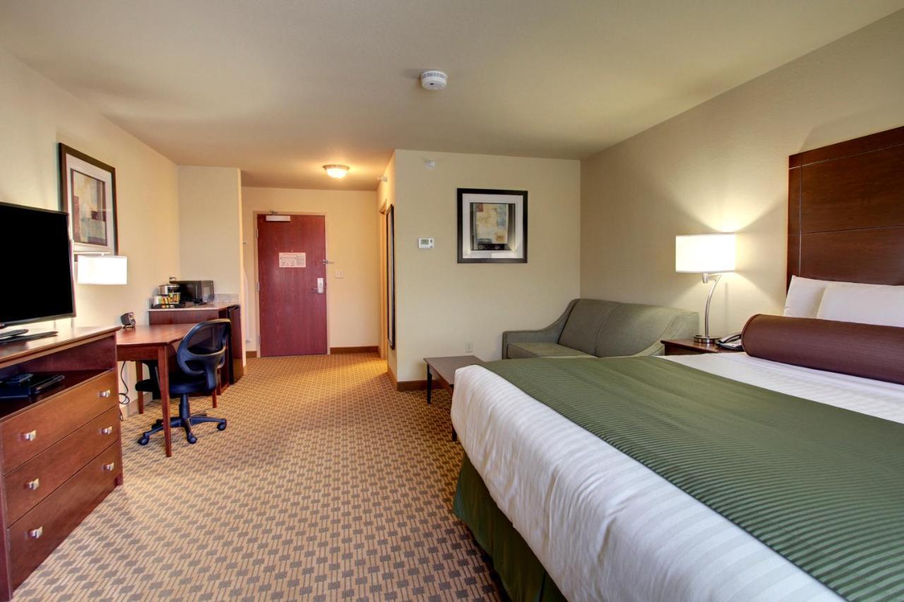 Stanton Inn And Suites Bagian luar foto